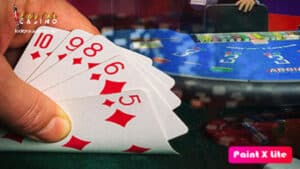 Ang larawan ay royal flushes ang pinaka malakas na baraha sa poker